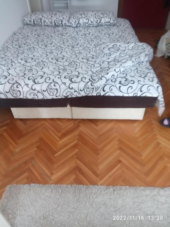 Ferienwohnung Mm2 Novi Sad Exterior foto